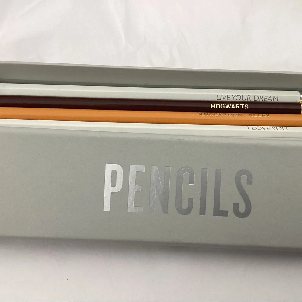 Hogwarts,inspiration,Harvard, Rice University pencil set